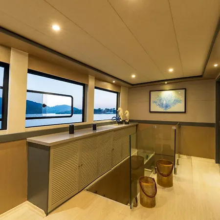 Hotel na wodzie Explorer Yacht Fethiye