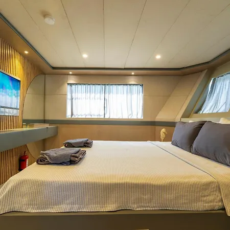 Explorer Yacht 费特希耶