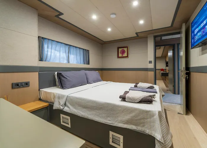 Explorer Yacht פאטהיה